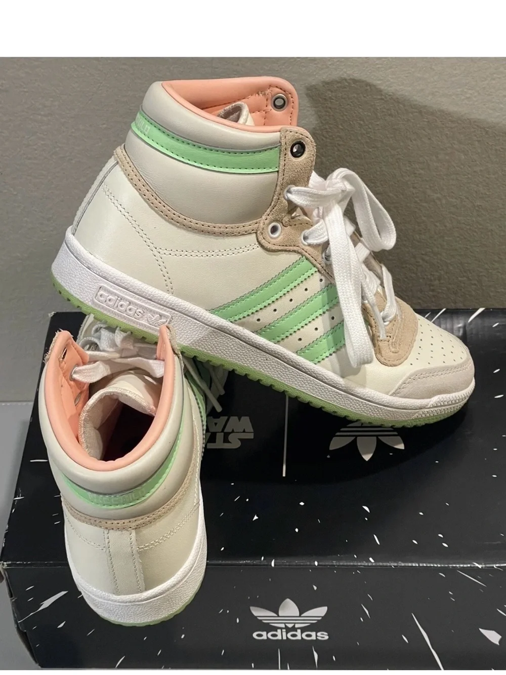 NIB Adidas Baby Yoda shoes Top Ten Hi Star size 5.5